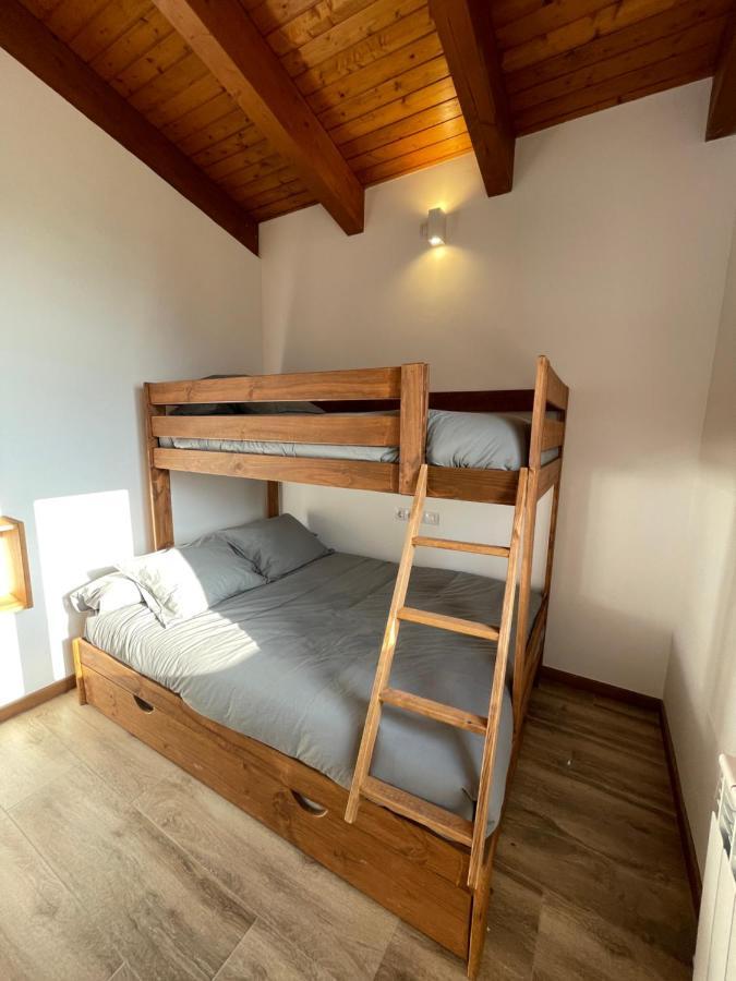 Casa De Les Escoles, Espinalbet - Alberga Castellar del Riu 外观 照片