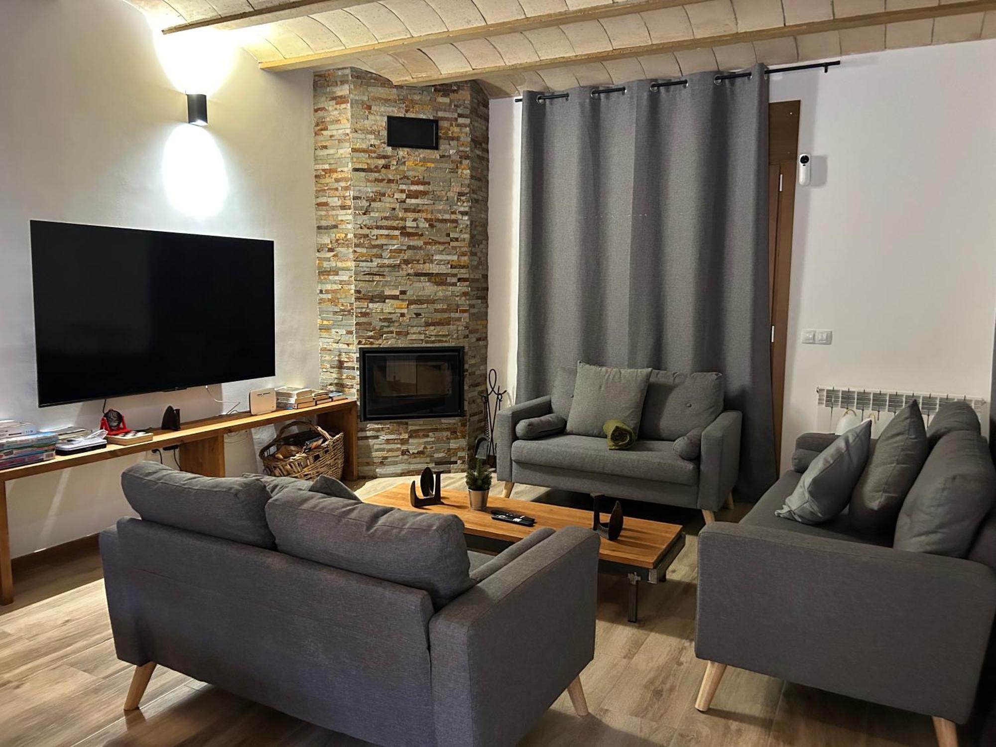 Casa De Les Escoles, Espinalbet - Alberga Castellar del Riu 外观 照片