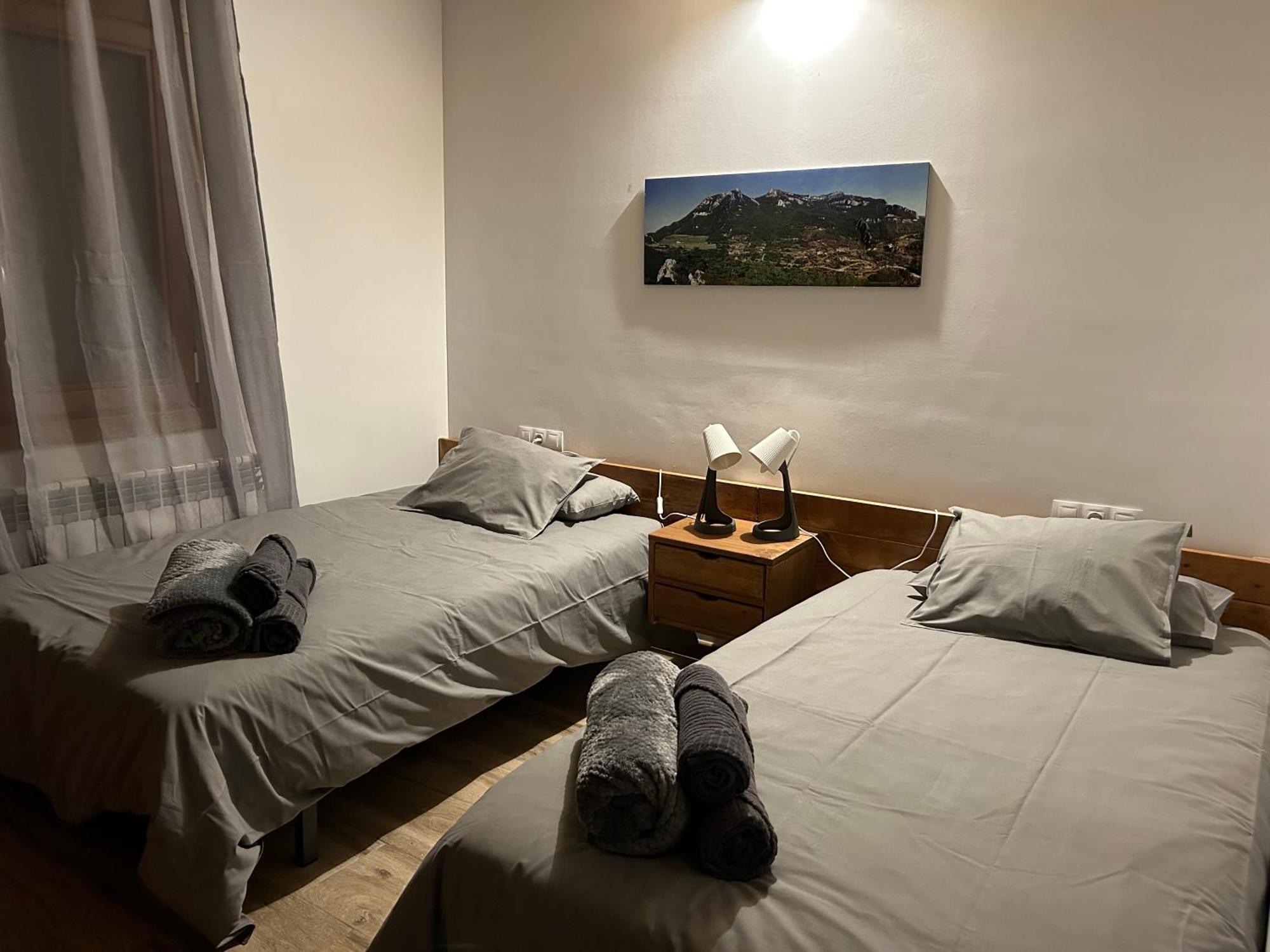 Casa De Les Escoles, Espinalbet - Alberga Castellar del Riu 外观 照片