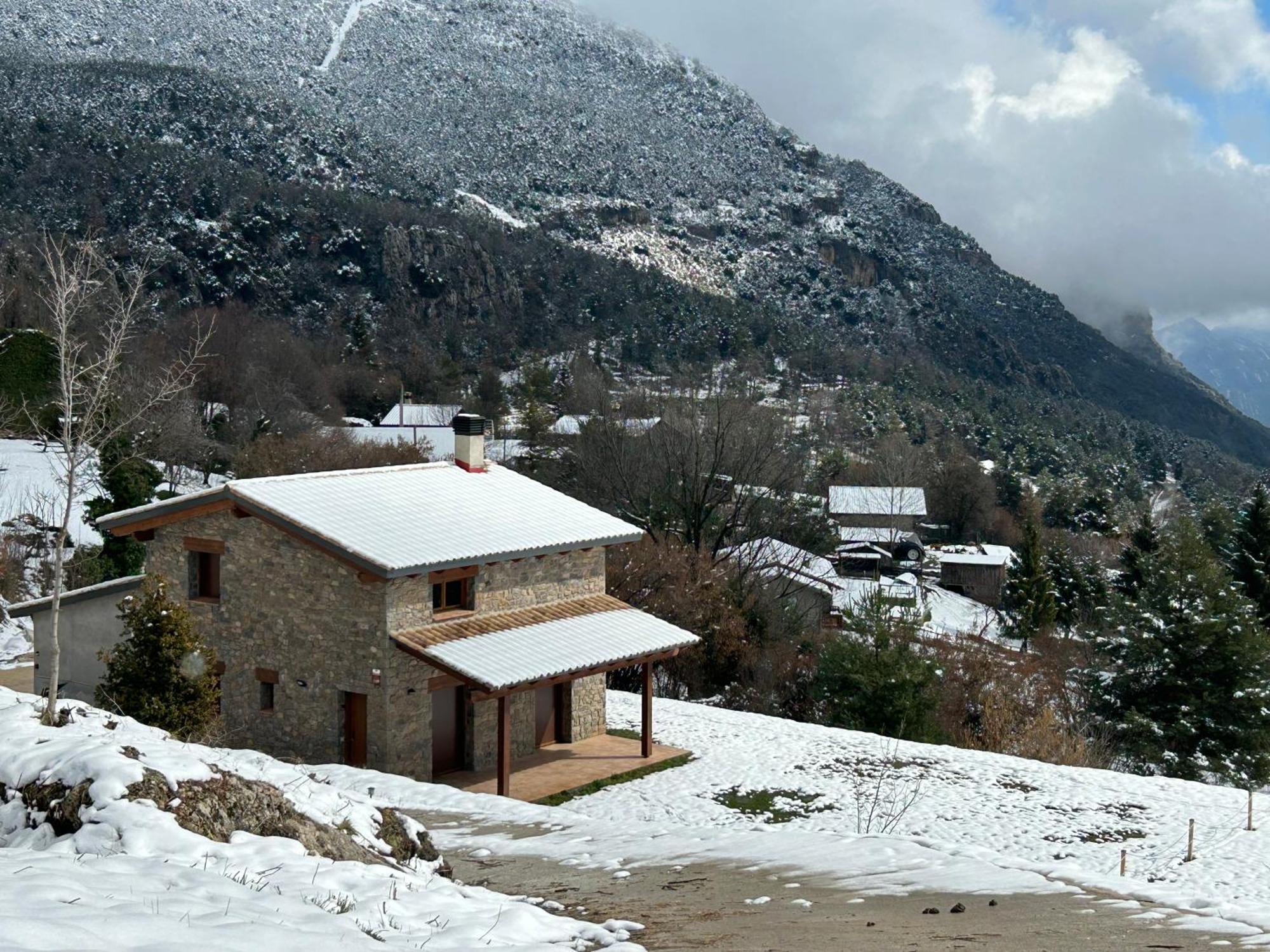 Casa De Les Escoles, Espinalbet - Alberga Castellar del Riu 外观 照片