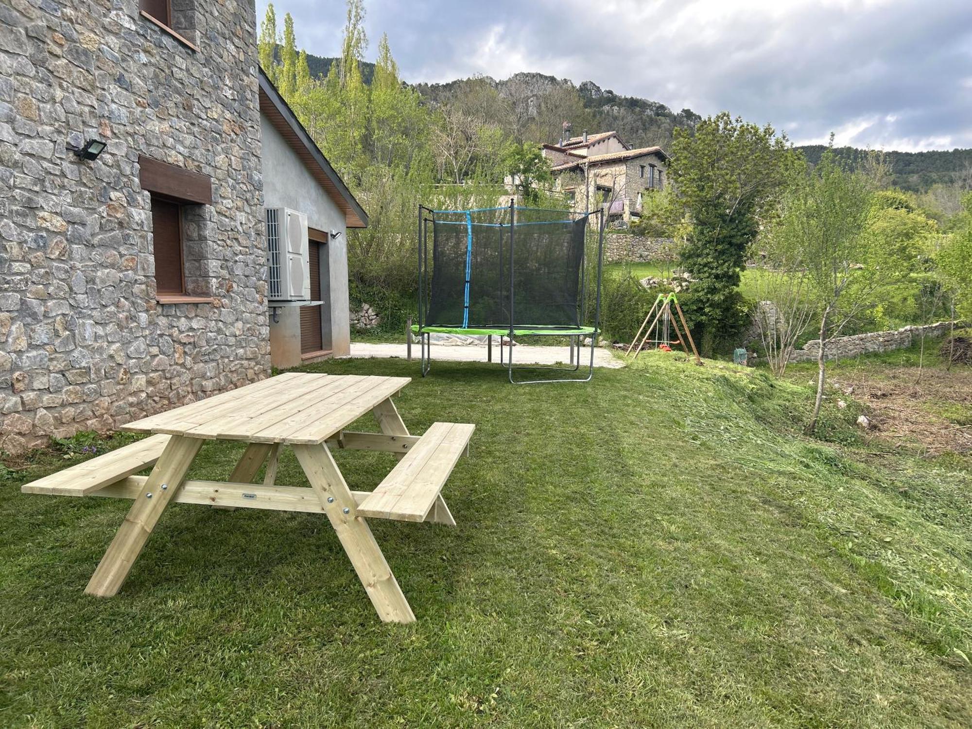 Casa De Les Escoles, Espinalbet - Alberga Castellar del Riu 外观 照片