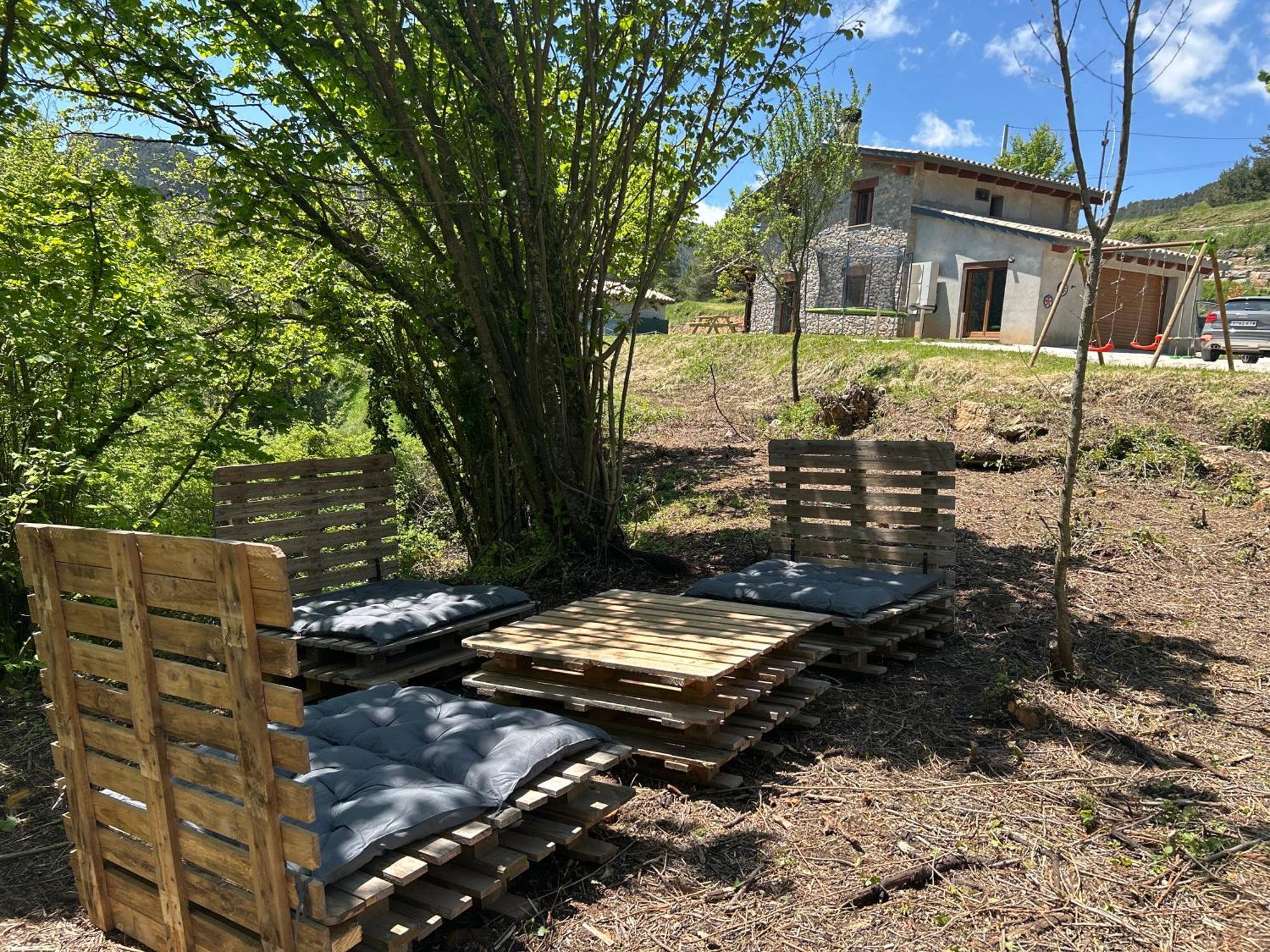 Casa De Les Escoles, Espinalbet - Alberga Castellar del Riu 外观 照片
